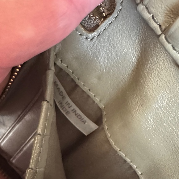 💥HOST PICK 💥Coach Sage Green Wristlet Clutch - Picture 13 of 16